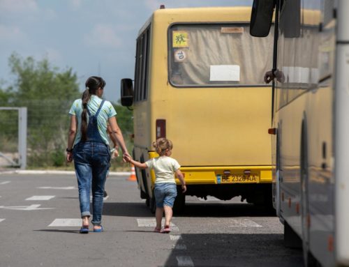 Ресурсы и телефоны служб поддержки для семей, покидающих Украину