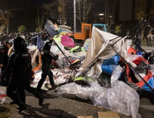 Правозащитные организации осудили снос палаток и разгон протеста в Кишинёве