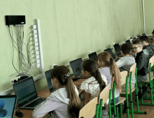 Компьютерные классы для украинских детей