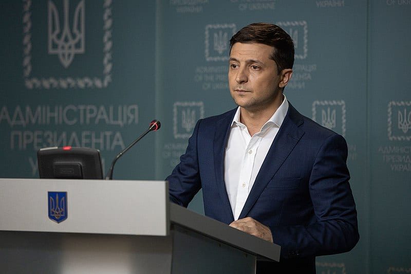 800px President of Ukraine suggests enhancing lustration
